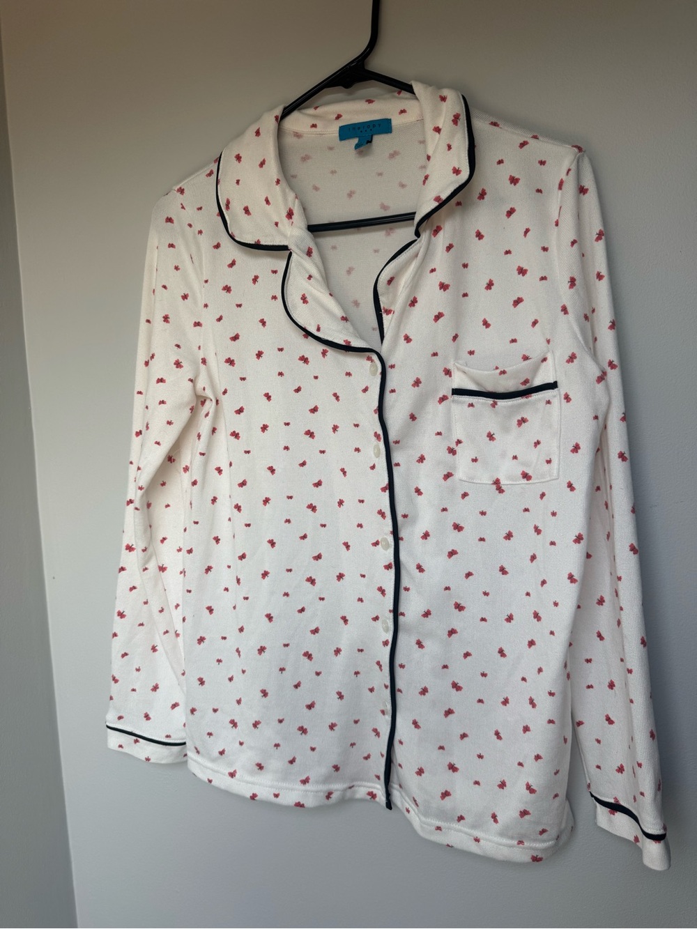 therapy White Long-Sleeve Pajama Top with Red Floral Print and Black Piping